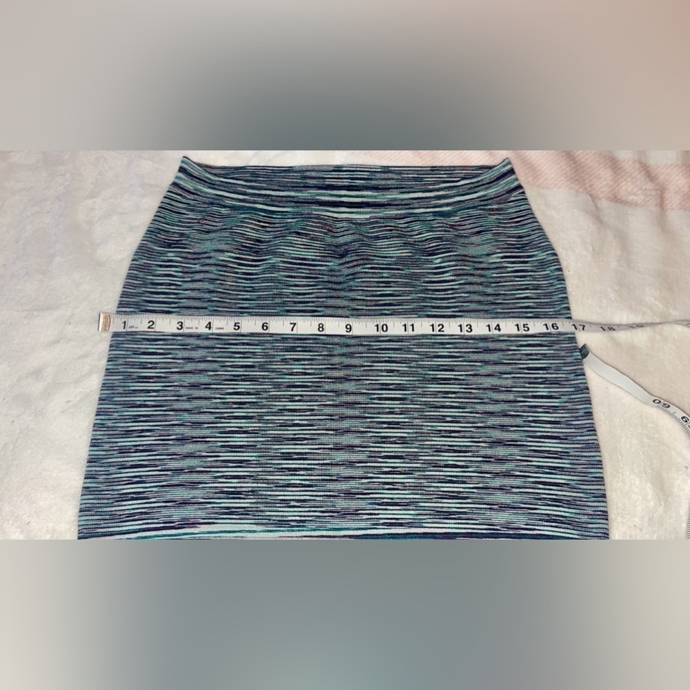 Guess by Marciano Los Angeles Striped Stretch Mini Skirt NWOT Medium - Picture 8 of 9